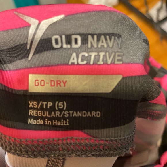 Old navy active - Picture 2 of 2